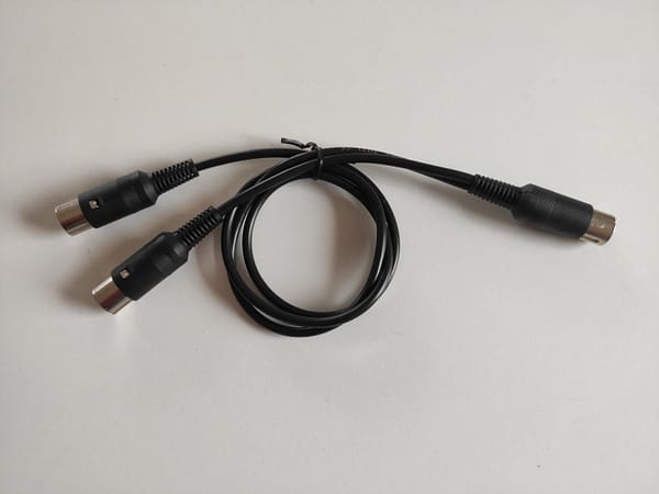Y-floppykabel (IEC-splitter) – C64/C128